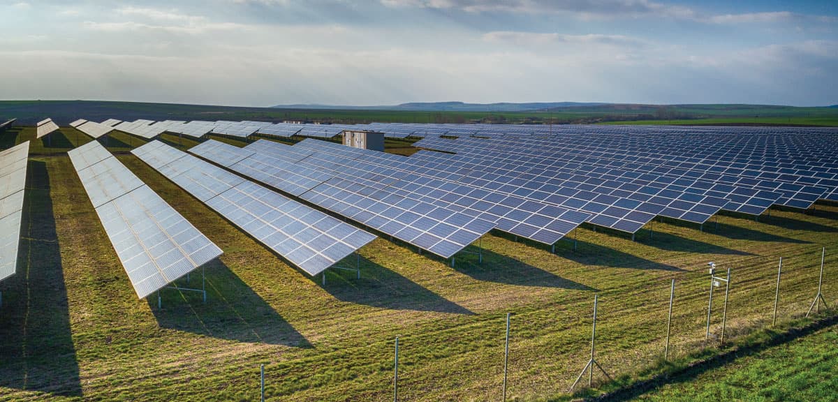 Solar Farm โดย Zeus Industry